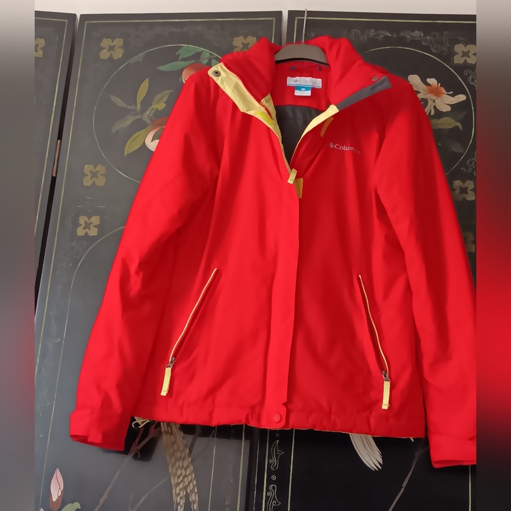 Columbia Womens Red Jacket - Picture 12 of 16